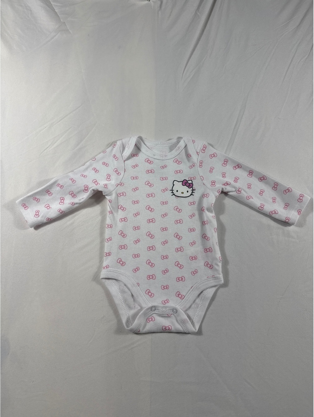 Infant 6 Month Old Hello Kitty Sanrio Long Sleeve Body Suit - Picture 1 of 5
